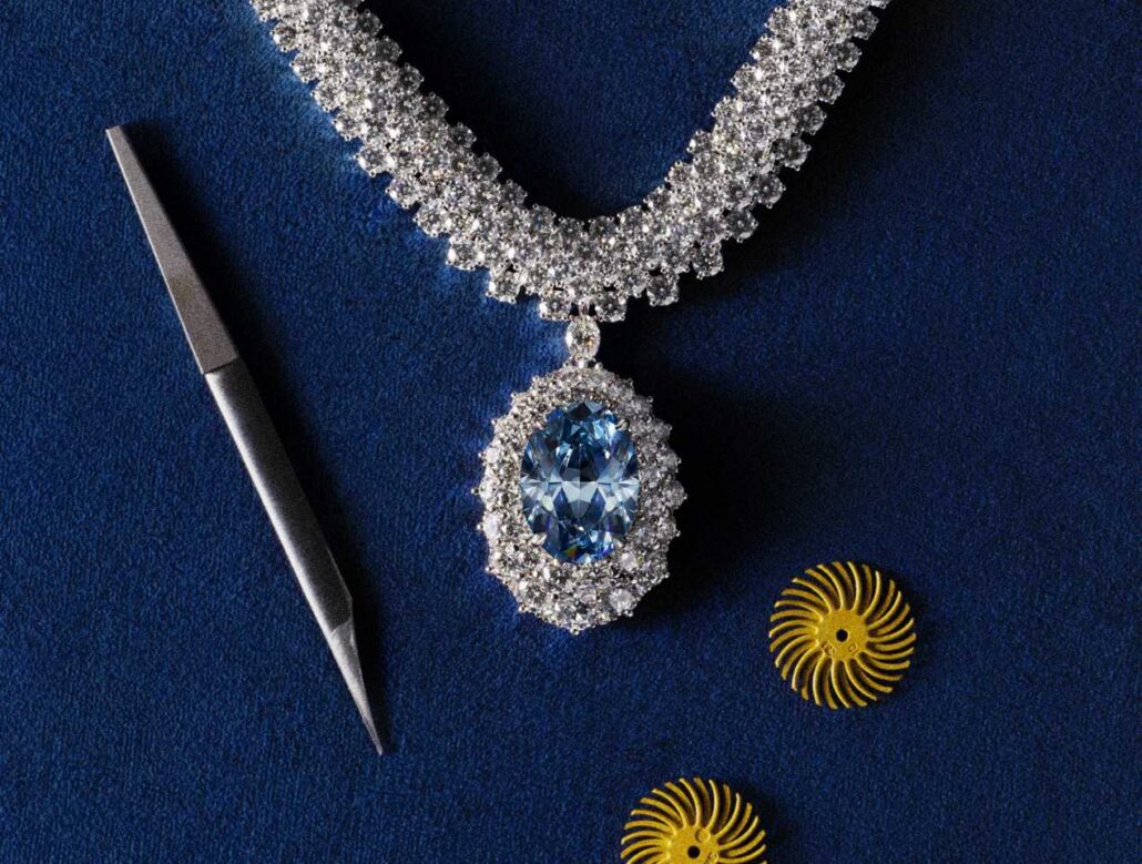 MESSIKA DÉVOILE L’OKAVANGO BLUE, UN DIAMANT BLEU DU BOSTWANA